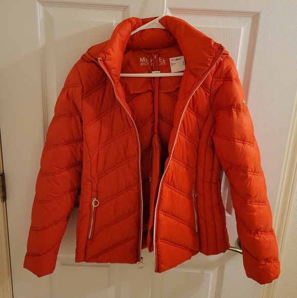 Packable Puffer Jacket - Picture 2 of 3
